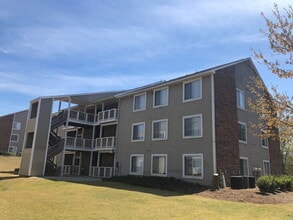 Building Photo - 1 Bedroom 1 Bathroom Student Housing