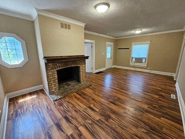 Building Photo - 519 Howard St