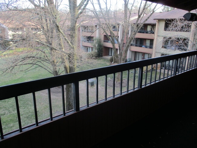 Building Photo - Beautiful 3 Bedroom Condo in Columbia!