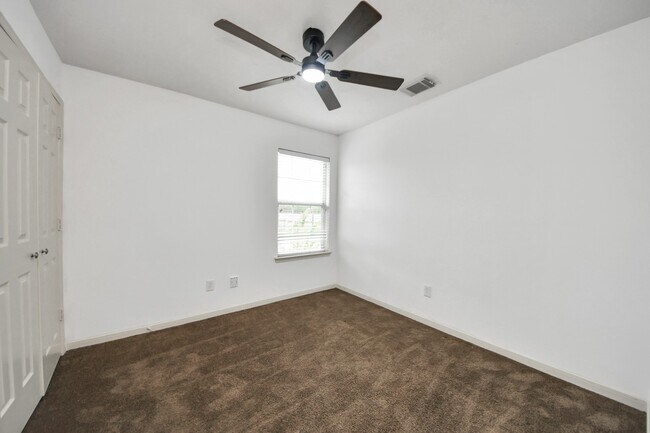 Building Photo - 3738 Lehall St