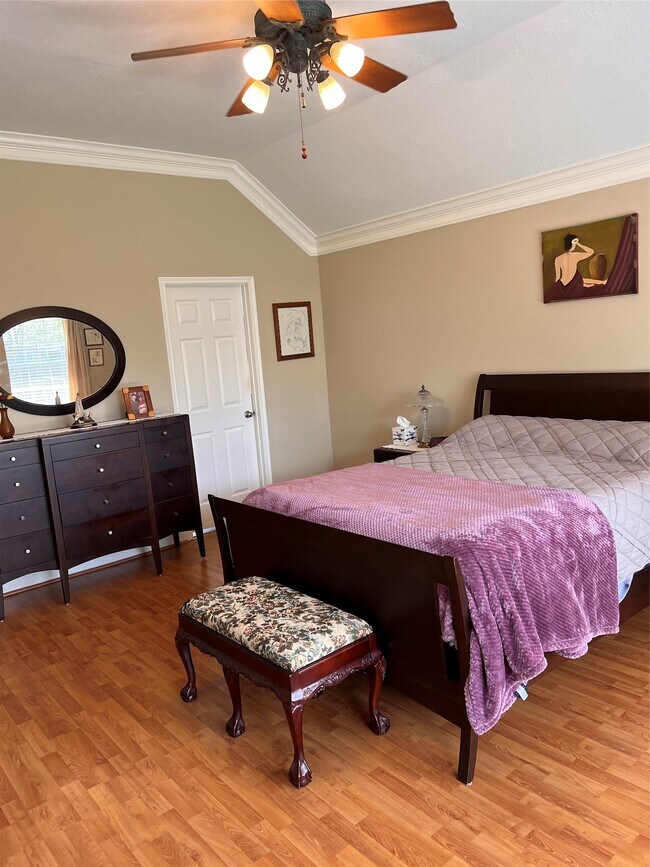 Building Photo - 1142 Knoll Crest Ct