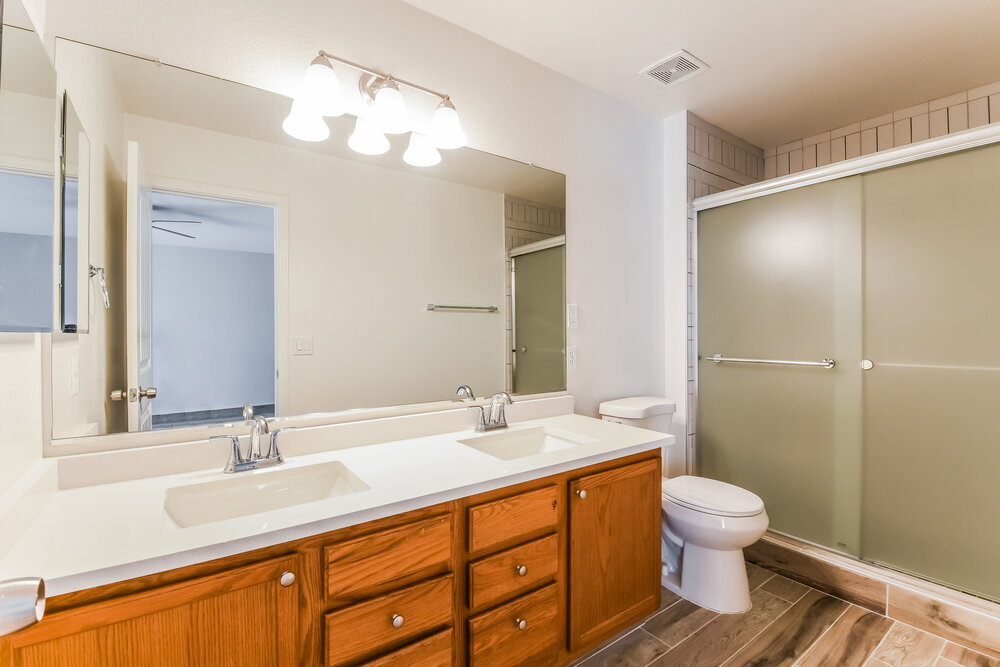 Building Photo - 10548 W Angels Ln