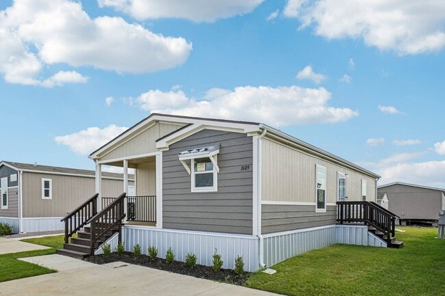 Building Photo - 1609 American Dr