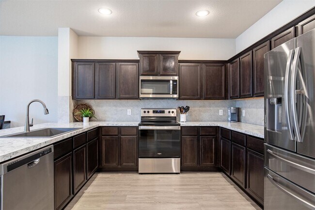 Building Photo - 2308 Davenport Dr