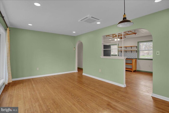 Building Photo - 2830 S Hill Camp Rd