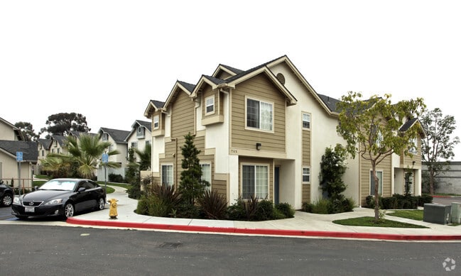 7526 - 7580 Fulton St - 7526-80 Fulton Street