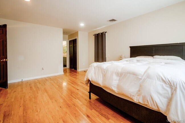 Building Photo - 64 Furnace Woods Rd