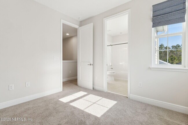 Building Photo - 401 Marquesa Cir