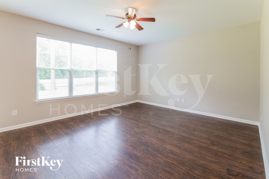 Building Photo - 200 Palmetto Village Cir