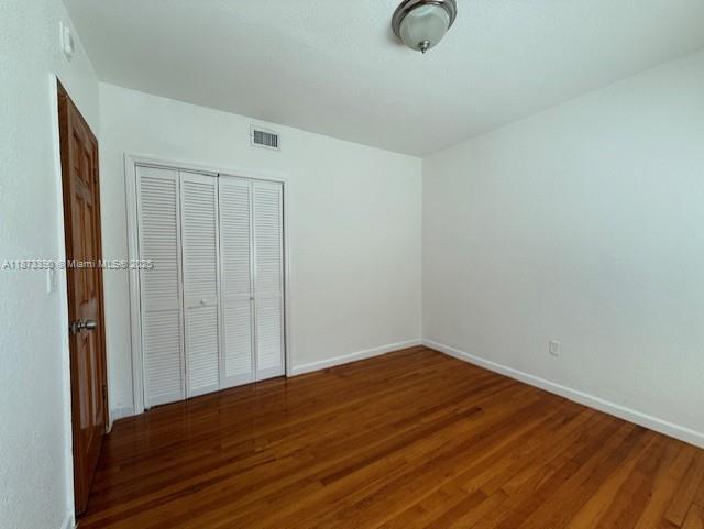 Building Photo - 7207 Bay Dr