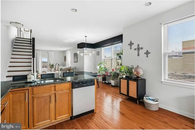 Building Photo - 1120 S 26th St