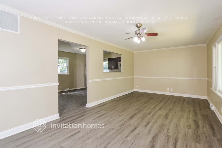 Building Photo - 1227 Lawler Ave