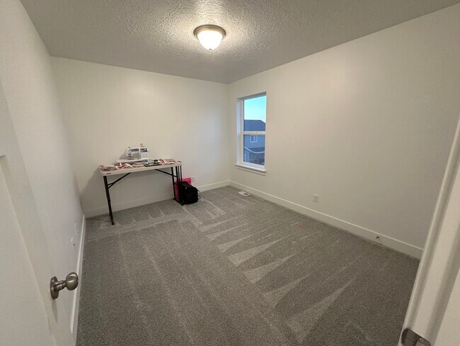 Building Photo - 241 N 300 E