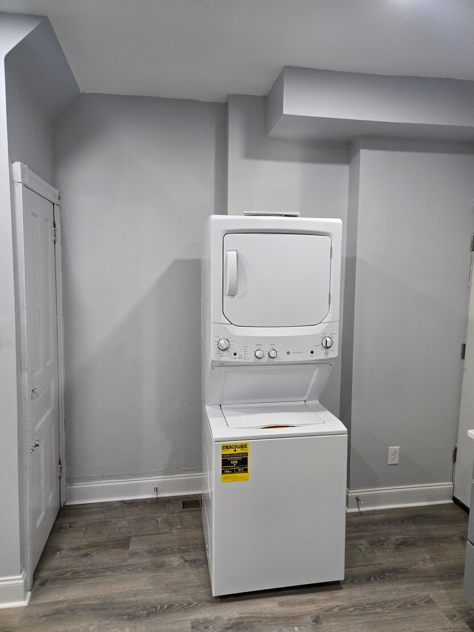Washer/dryer - 3126 N 27th St