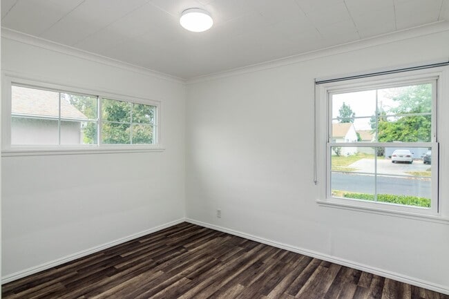 Building Photo - Charming single story home in heart of Reseda