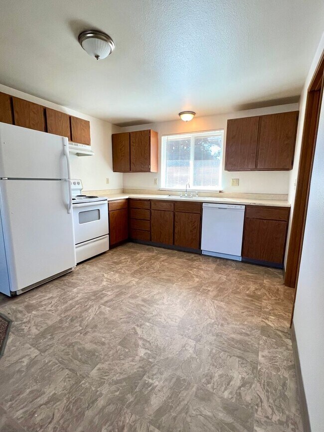 Building Photo - d1317