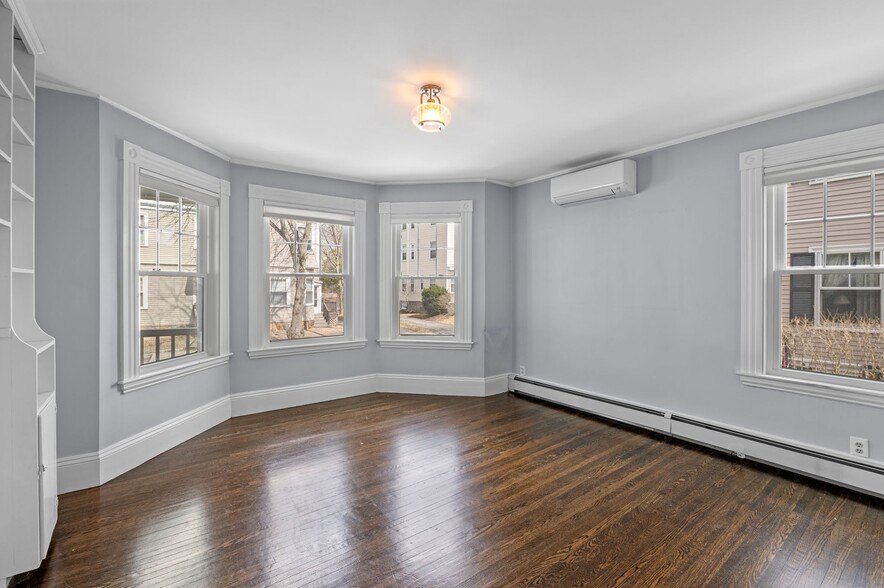 Building Photo - 41 Abbott St