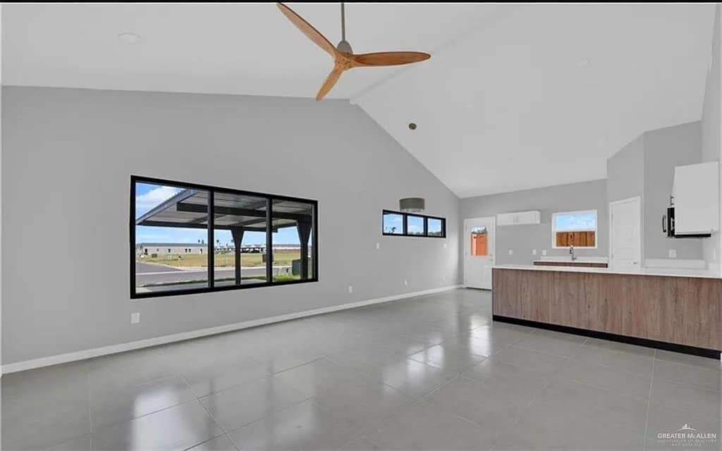 Building Photo - 412 Sparrow Rd