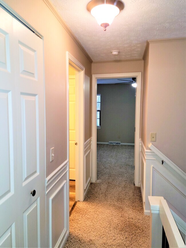 Building Photo - 1862 Beechwood Ave NE