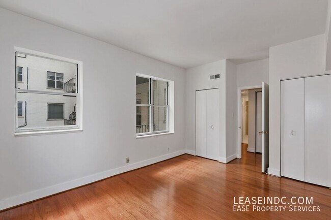 Building Photo - 2127 California St NW