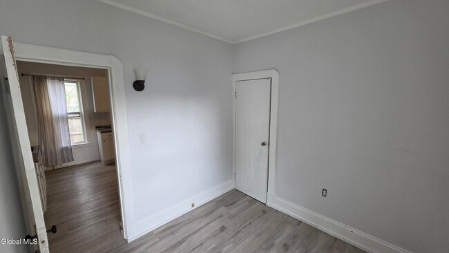 Building Photo - 107 North Ten Broeck Street