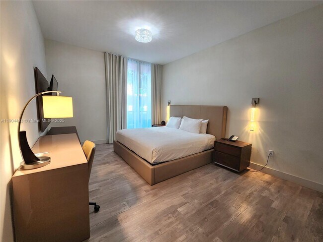 Building Photo - 777 N Ocean Dr