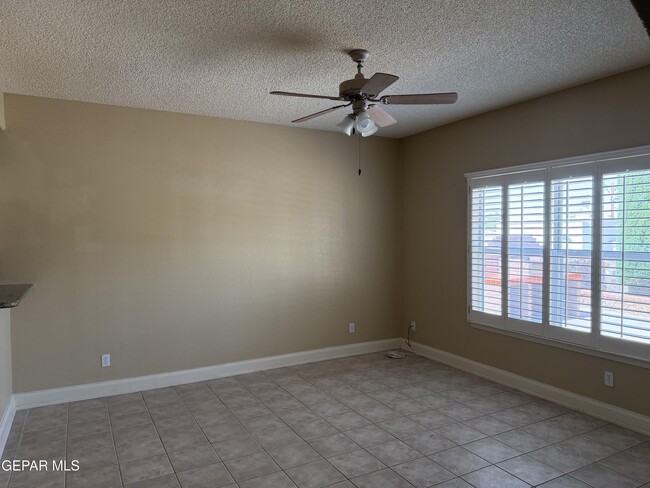 Building Photo - 917 Tecate Pl