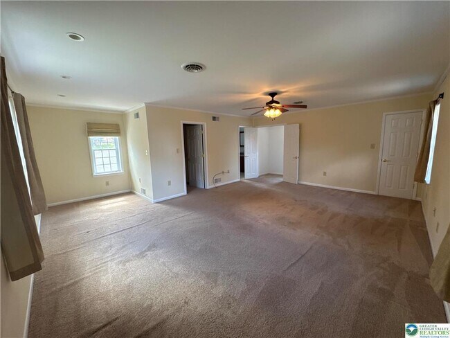 Building Photo - 3676 Lower Saucon Rd