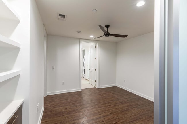 E Floorplan Bedroom - St. Andrie