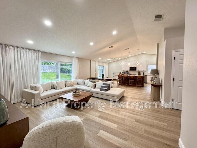 Building Photo - 15912 Indian Wells Ct