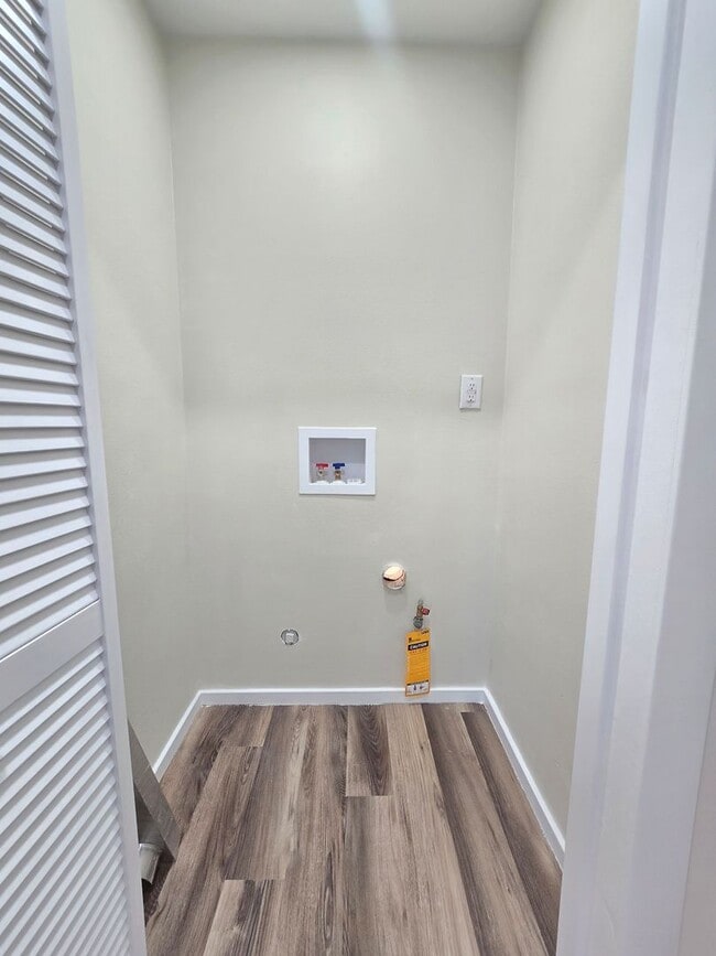 Building Photo - NEW 2 bedroom / 1 bathroom ADU in the city...