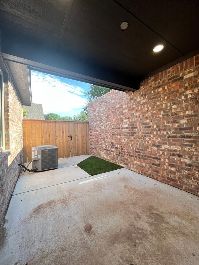 Building Photo - 5102 58th St