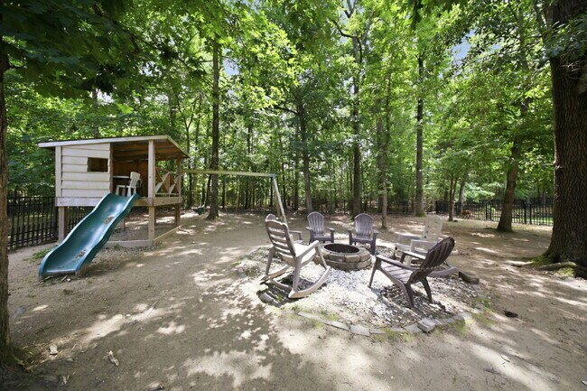 Building Photo - Welcome Home to 8626 Sagekirk Ct
