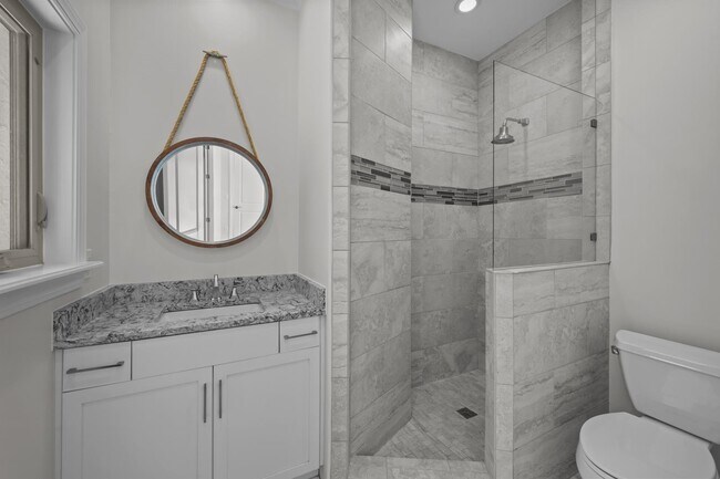 Building Photo - 3505 Harbor Dr