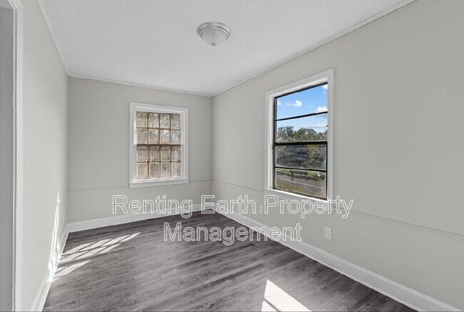 Building Photo - 2301 27th St W