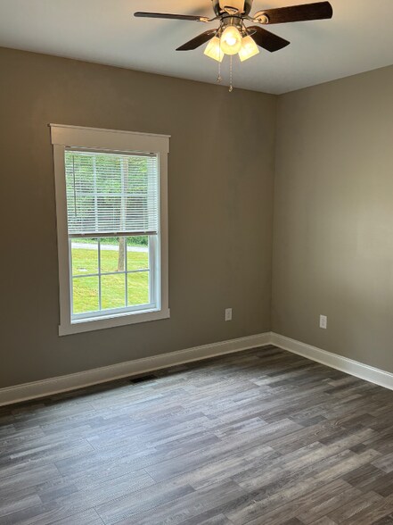 Building Photo - 158 Drake Rd