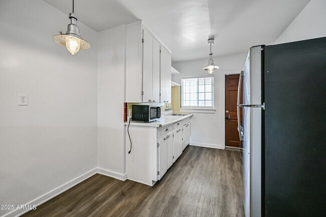 Building Photo - 2711 N 7th St