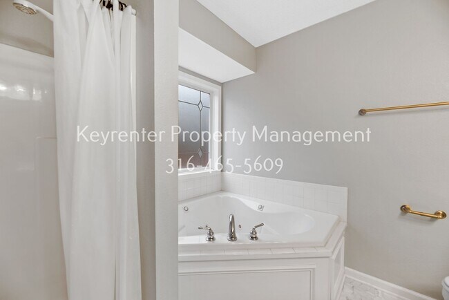 Building Photo - Beautiful 4 Bed 3 Bath in Andover School District!