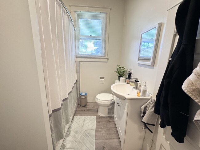 Building Photo - 145 W 200 S St