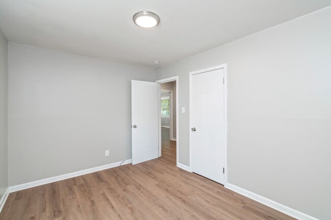 Building Photo - 275 Maryville Pike