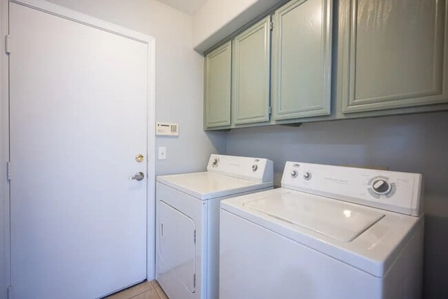 Building Photo - 8322 Montgomery St