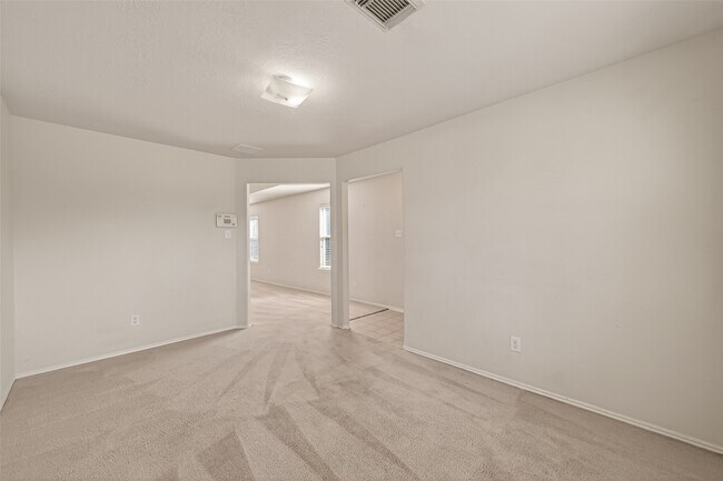 Building Photo - 19119 Yaupon Ranch Dr