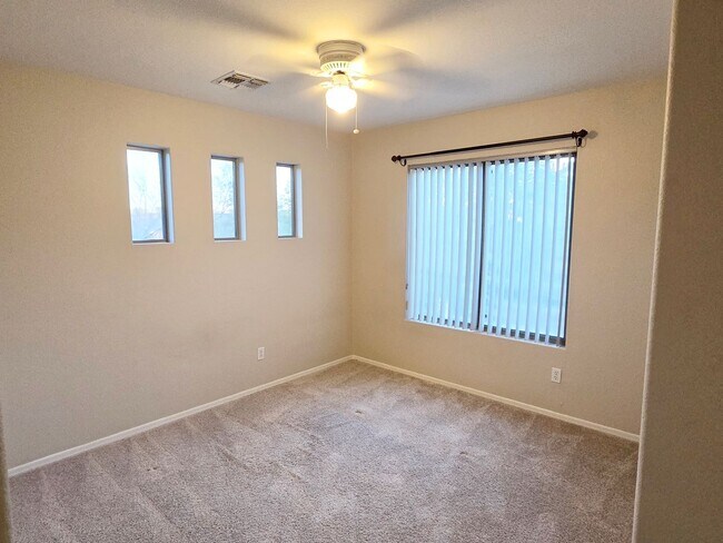 Building Photo - 5-bedroom in the heart of Gilbert