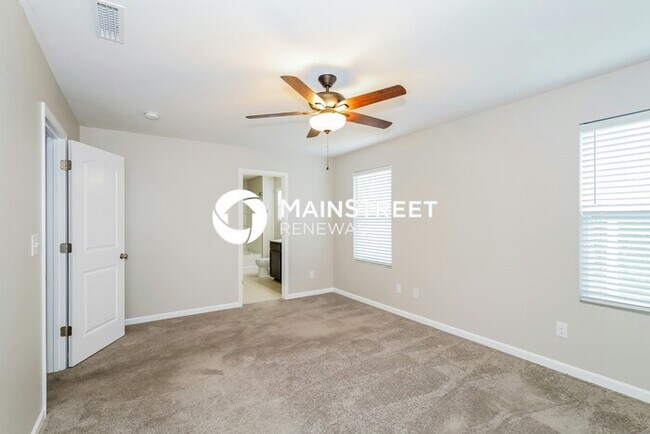 Building Photo - 3 Bedroom Pet-Friendly Home in York, SC with Main Street Renewal