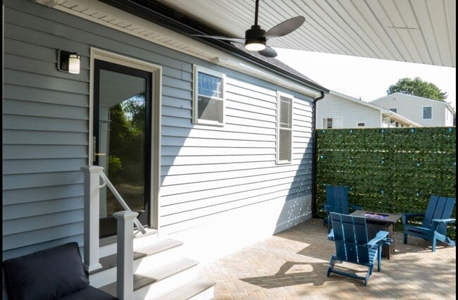 Building Photo - Newly Constructed Single-Family Home For R...
