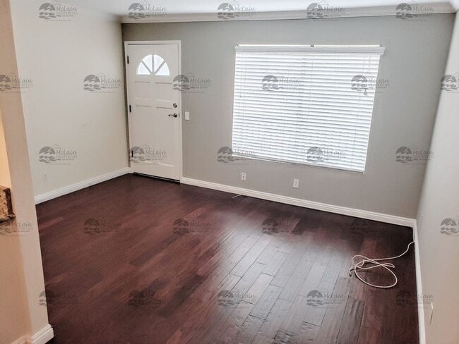 Building Photo - 1 Bedroom Just Minutes to Beach in Oceanside West of the 5!