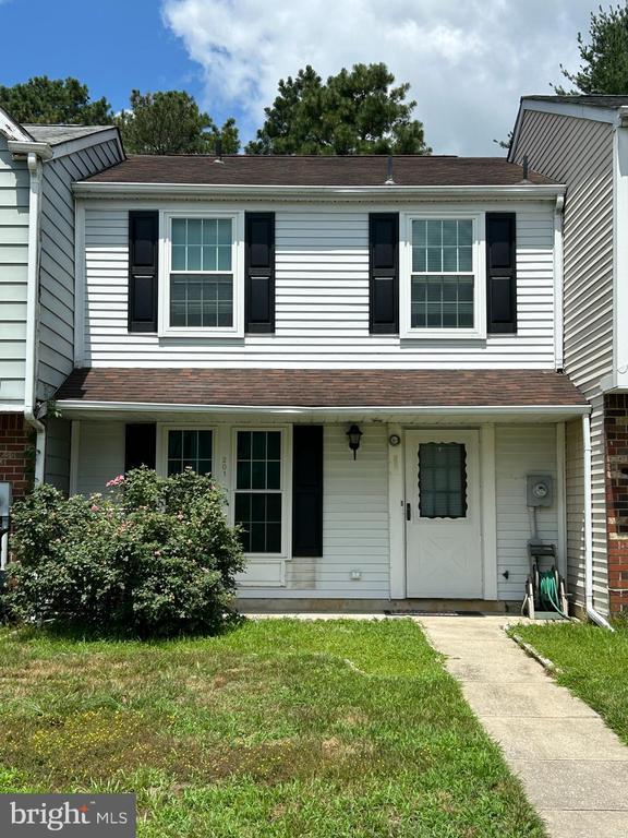 Primary Photo - 201 Villa Knoll Ct