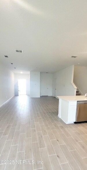 Building Photo - 241 Hubbard Bnd
