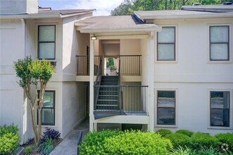 Building Photo - 1603 Huntingdon Chase