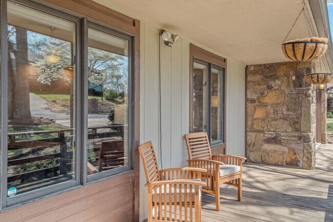 Building Photo - 2 Felton Ln